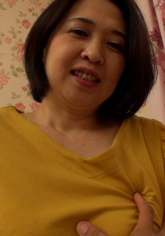 落ち着いた雰囲気の巨乳熟女が淑やかに快感に溺れる濃密なSEX！