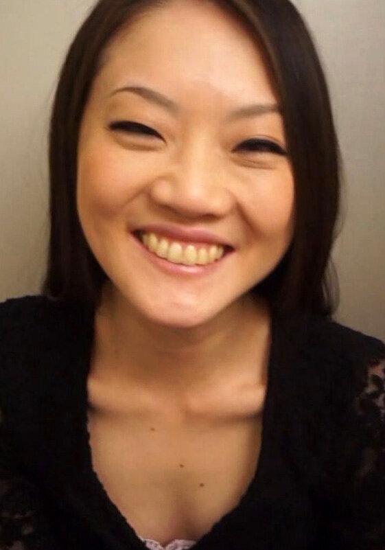 毎日SNSでセフレ探しをしている奥様。快楽至上主義で罪悪感は無く常にあたらしいオトコを求めている超肉食系人妻