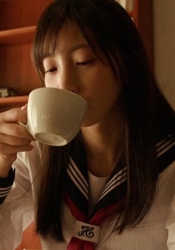 なんで！？行きつけの喫茶店のマスターに古びた蔵に誘われアブノーマルな世界に堕ちて行く年端もいかぬ娘のマゾ気質！