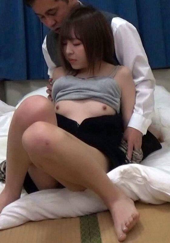 タクシー運転手のツレコミVログ！千鳥足のスレンダー美人！