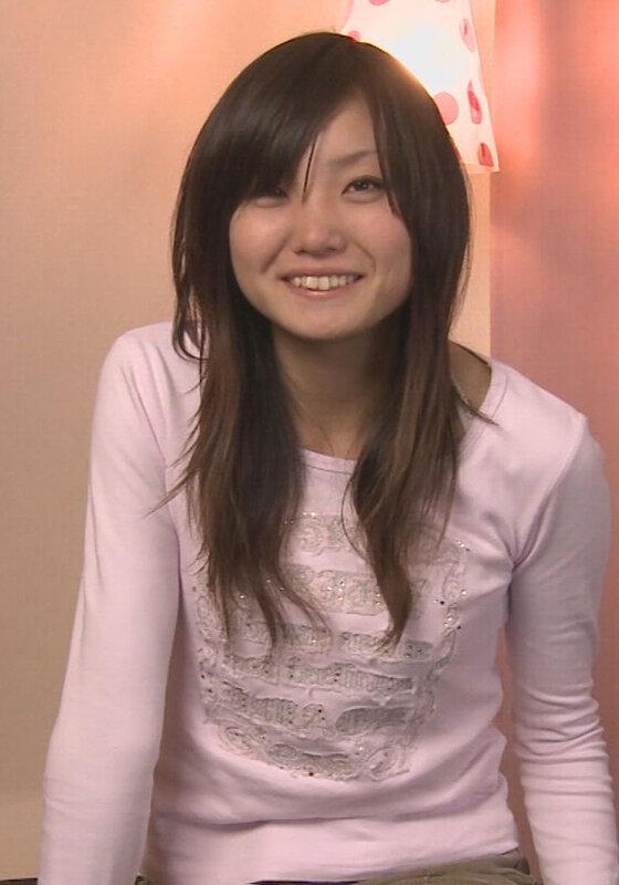 小顔でスレンダー！まだ渋谷の街を遊び歩いていそうな顔の若妻さん！旦那の浮気に耐え切れずリベンジでAV出演！