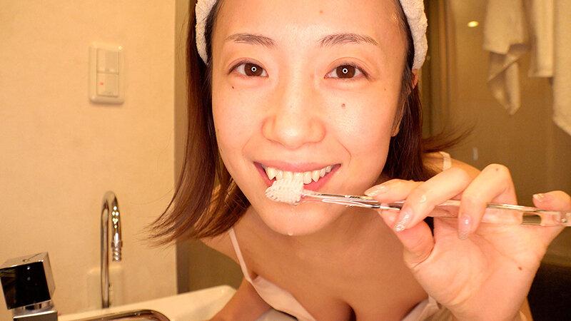 職場で知り合った美人パートの長瀬麻美さんは人生で一度も精子を飲んだことが無いみたいで、ラブホ飲みで距離感縮めてSEXしたらゴックンしてくれたので旦那が帰宅するPM22:00まで何度も精飲と中出しをした。 サンプル画像 15