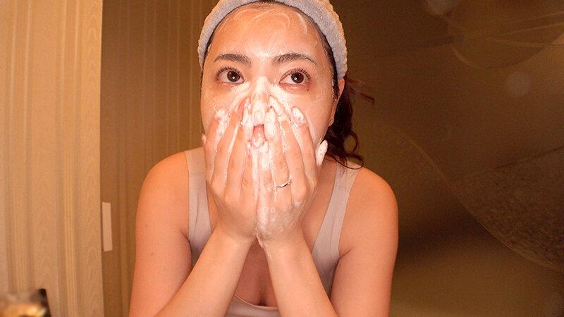 出張と嘘をついて会ってくれたバリキャリOL吉澤友貴とミッドナイトW不倫で夜から朝にかけて精飲と中出しを何度もしてお泊りすっぴん美人を独り占めした サンプル画像 13