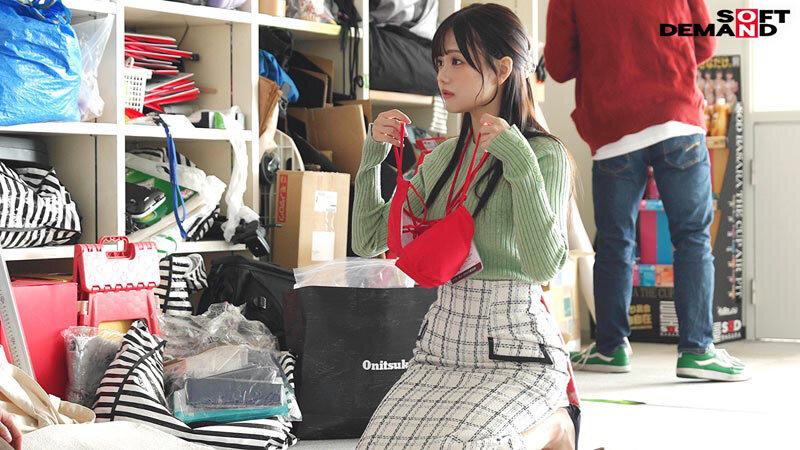 【特典版】宣伝部 松永あかり 初AV出演 サンプル画像 6