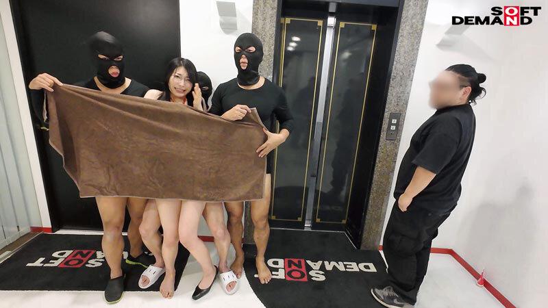 平日のオフィスでいきなりデカチン即ハメ！秘書 守屋よしの サンプル画像 14