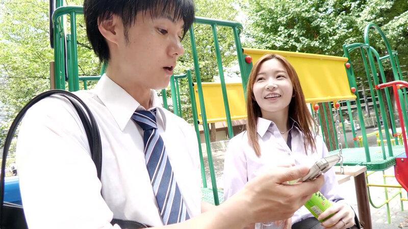 【4K】憧れの美人上司とまさかの相部屋で中出しSEX 小春まり サンプル画像 2