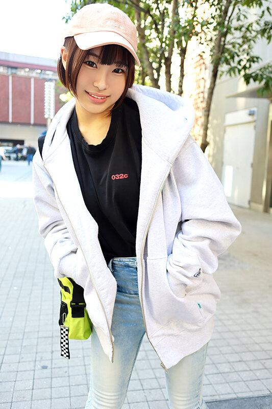 LOCK-ON@ゆうか 飲み友アプリで見つけたボーイッシュ女子は脱いだら凄い隠れ巨乳 すぐヤれるGカップ女子大生 本能むき出しSEX 千葉優花 サンプル画像 1