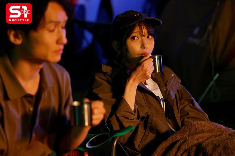親友の彼女がクッソよくて無理でした…テントでこっそり迫りヤリまくったNTRキャンプ 倉木華 サンプル画像 7