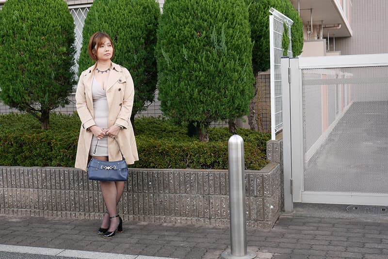 「立ちんぼ妻」 B級熟女 しょうこ38歳 サンプル画像 1